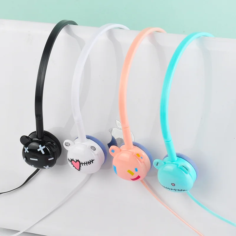 Unduh 88 Gambar Earphone Lucu  