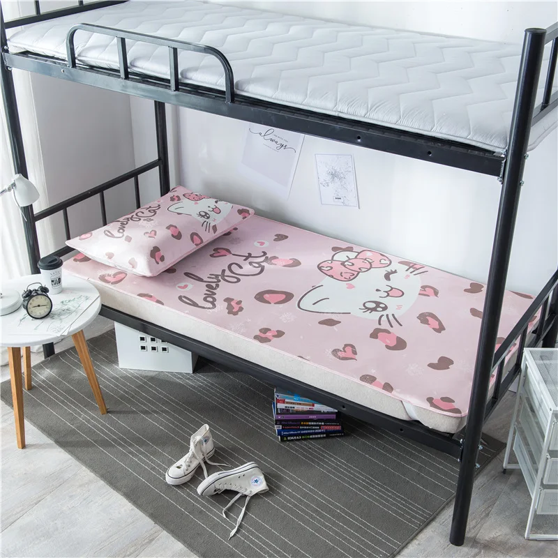 

Cartoon Cute Cats Mattress Protector Cover Washable Bed Topper Sheet Student Dormitory Ice Silk Soft Summer Sleeping Bed Mat