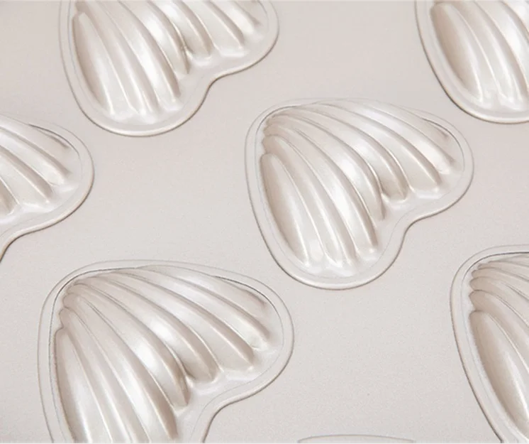 9096246404_1856207883