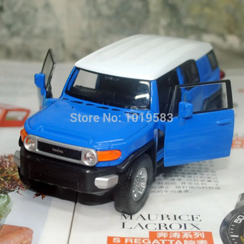 WELLY 1/36 масштаб автомобиля игрушки Япония Toyota FJ Cruiser SUV литая модель металл откат