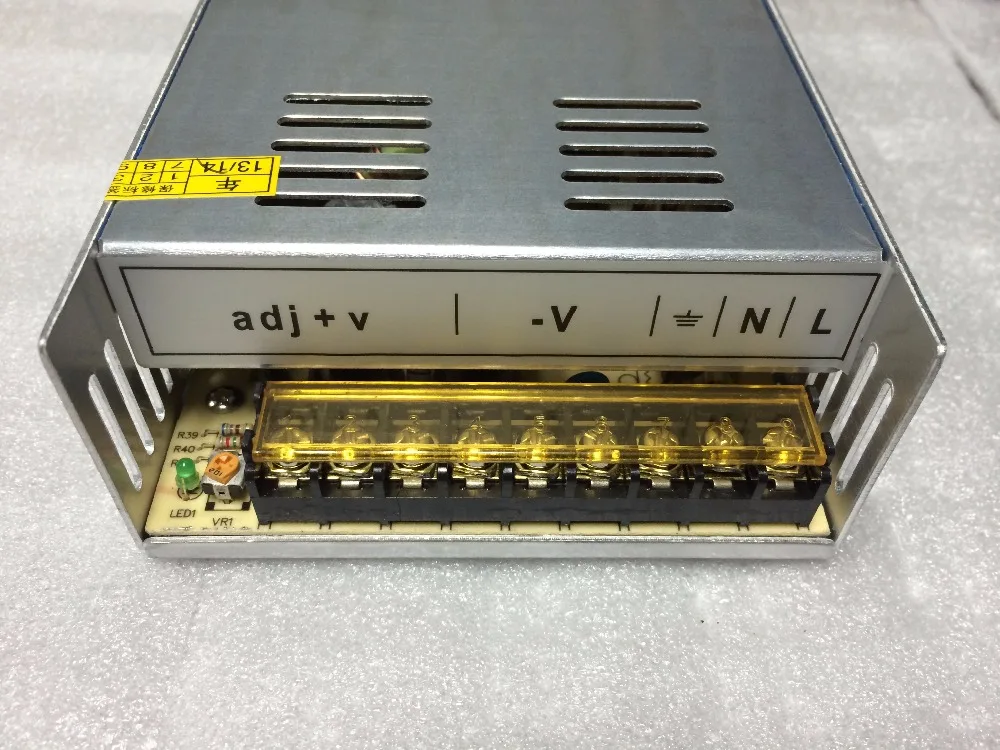 

Super low price 110V AC or 220VAC input, 5V 60A 300W Single output Switching Power Supply with fan for LED display