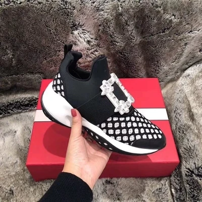 

2019 thick bottom brand Lok Fu women's shoes round head shoes rhinestone buckle elastic band sports and leisure women's shoes