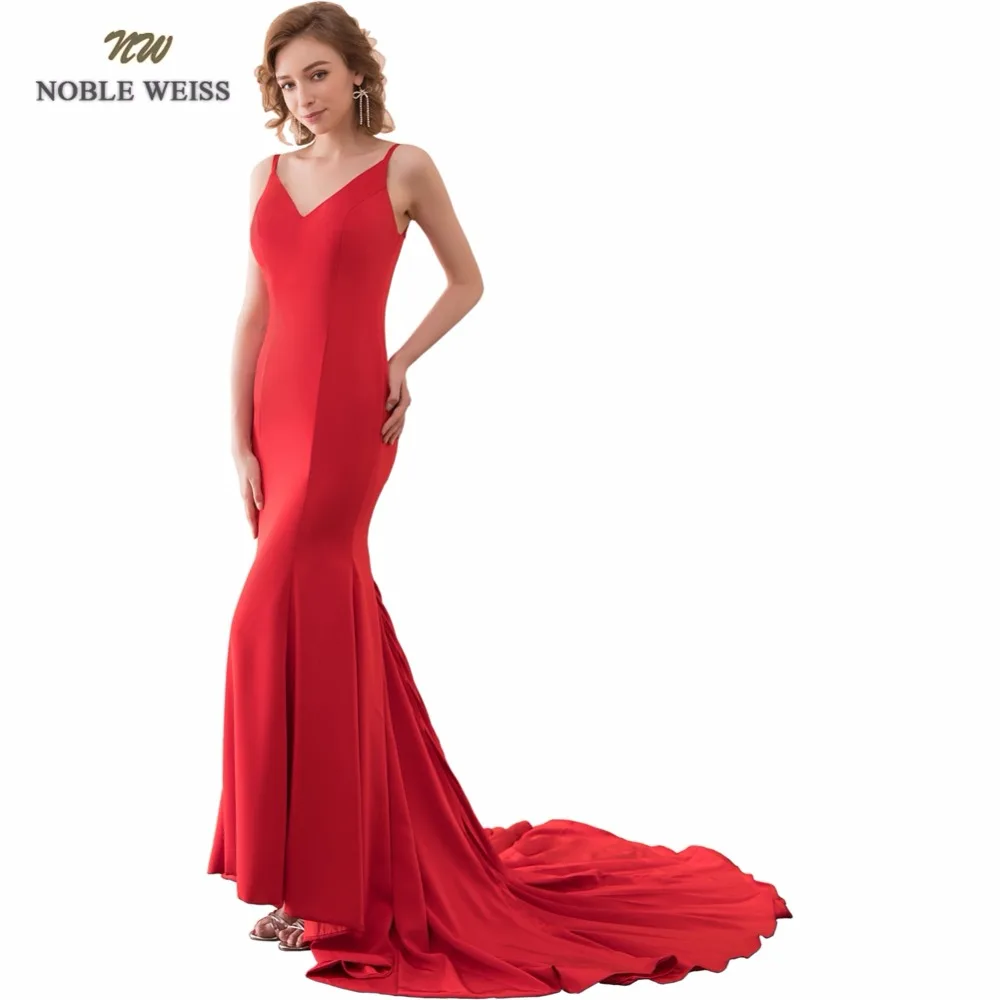 Bare Back Red Dresses
