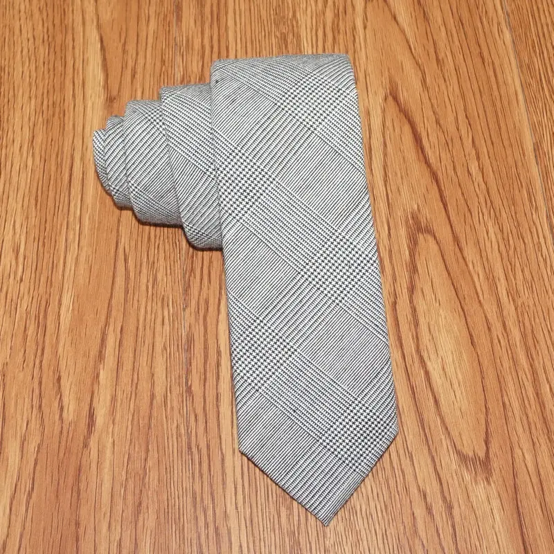 002 (8)5