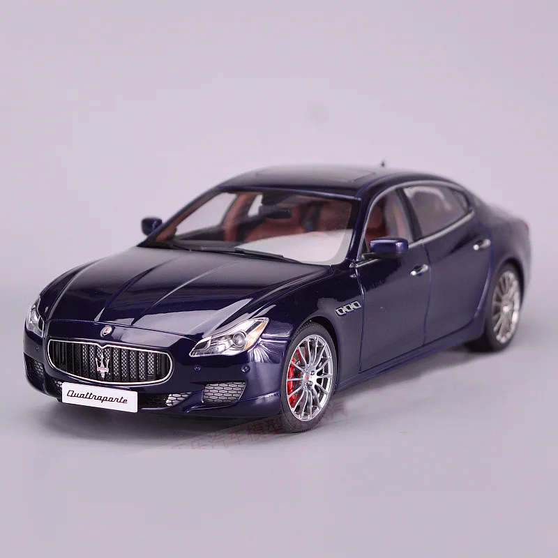 

1:18 Alloy Sports Car Model AUTOart Maserati quattroporte GTS2014 of Children's Toy Cars Original Authorized Authentic Kids Toys