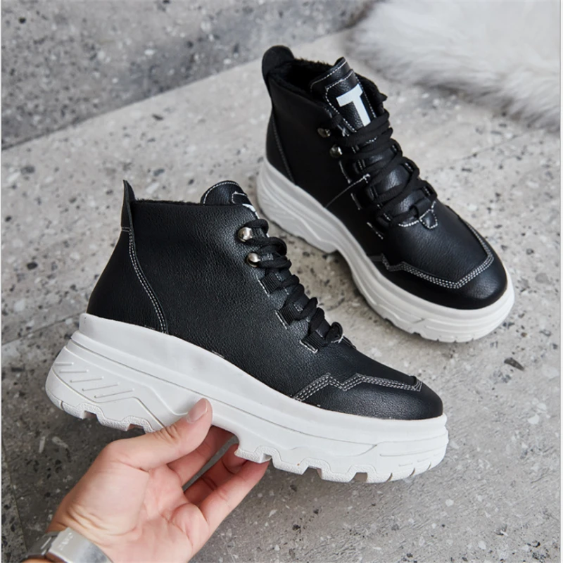 High-top Women's Shoes 2018 New Platform Sports Shoes Outdoor Running shoes White Black High Waterproof High Quality Sneakers