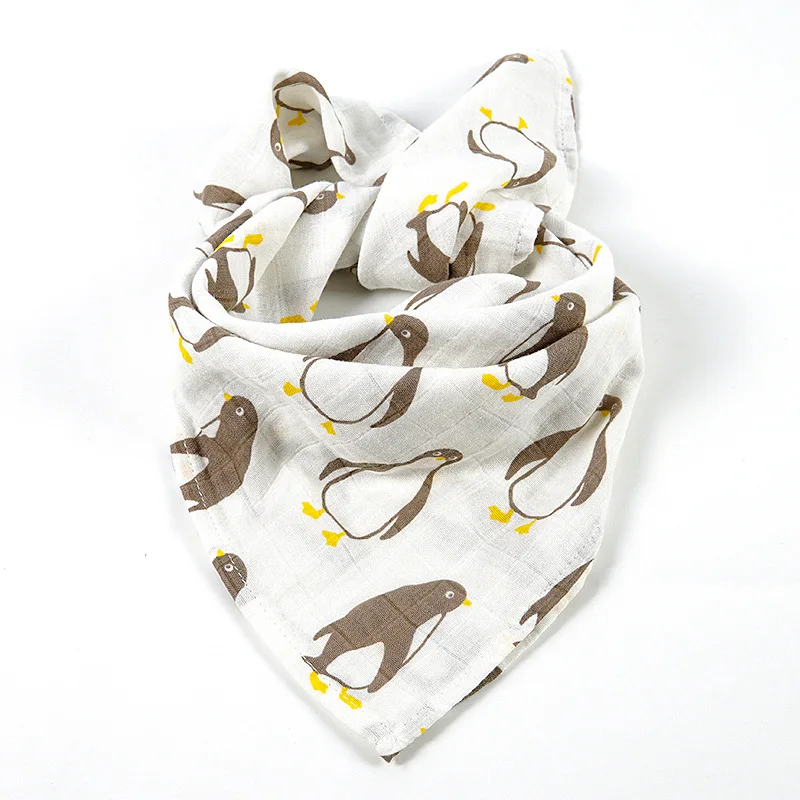 Детские нагрудники треугольник хлопок марли ребенок муслин Baberos бандана нагрудники Babador слюнявчик полотенце для новорожденных Slabber впитывающая салфетка - Цвет: Penguin