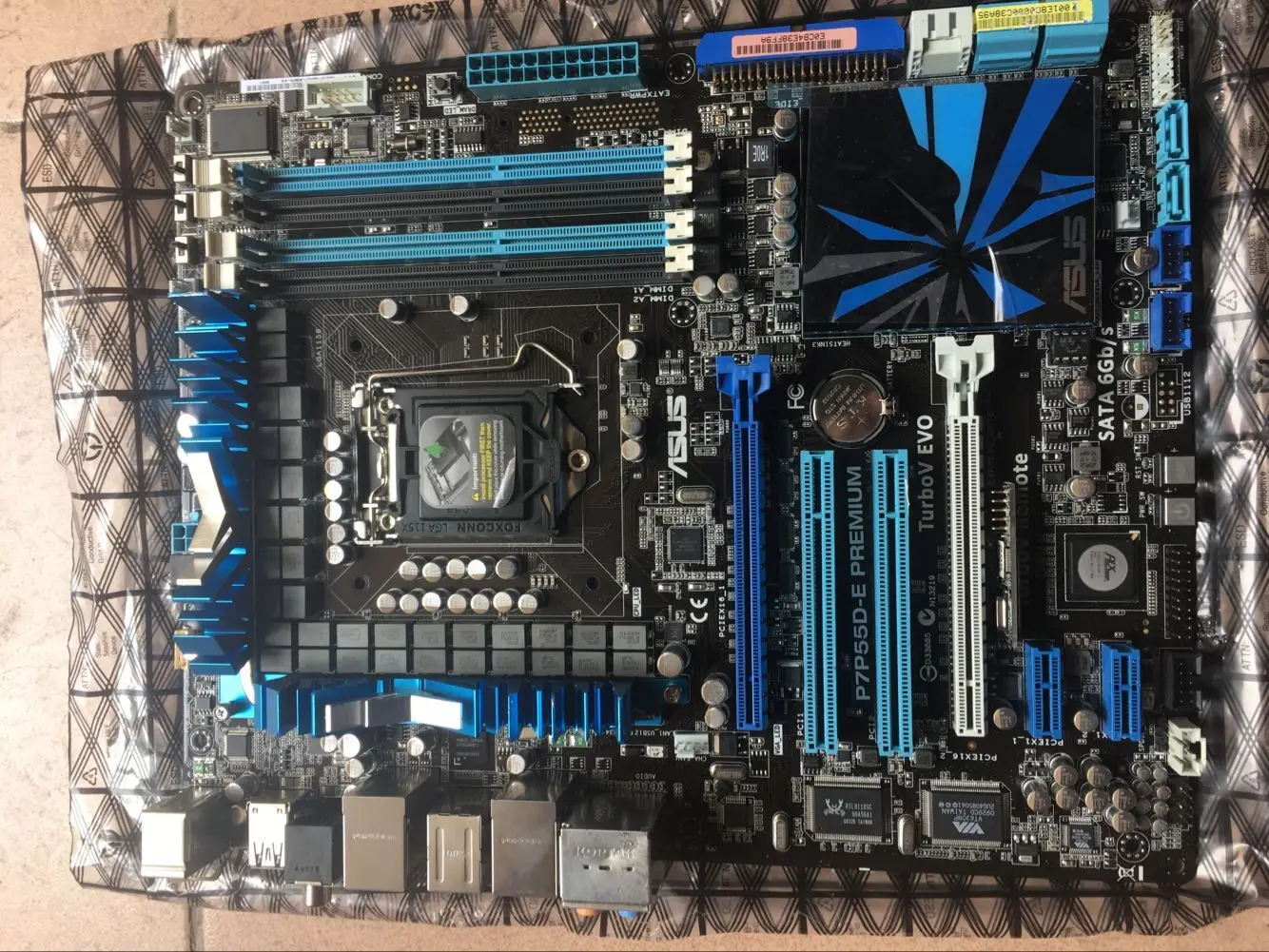 

ASUS P7P55D-E Premium Desktop Motherboard P55 LGA 1156 i5 i7 DDR3 SATA2 USB3.0 ATXmotherboard used 90%new