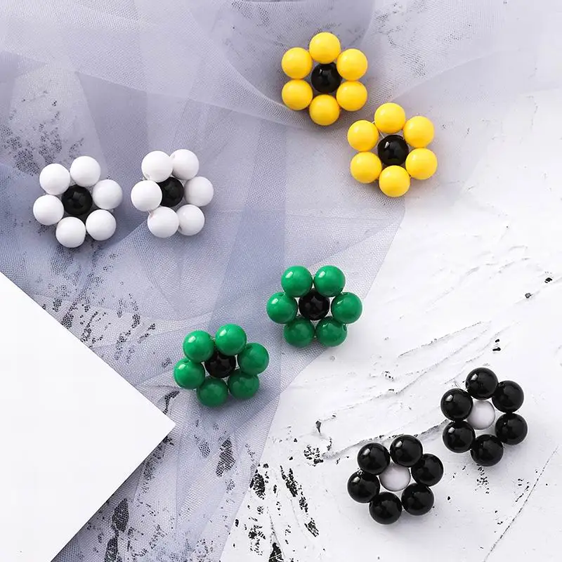 

Korean Petal Small Flower Earrings For Women Girls 2019 New Summer pendientes simple jewelry green yellow