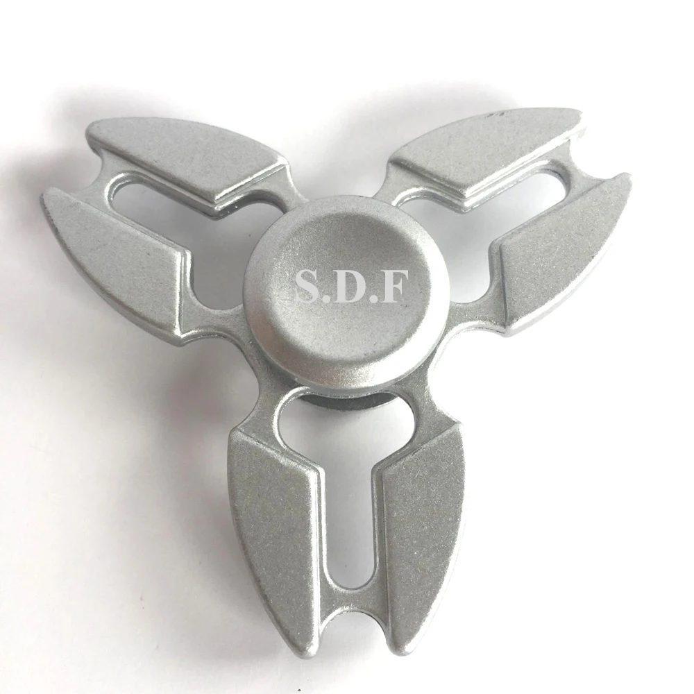 Free Logo Printing personalized Fidget Hand Tri-Spinner in Gift Box Novelty Man gift favour present souvenir