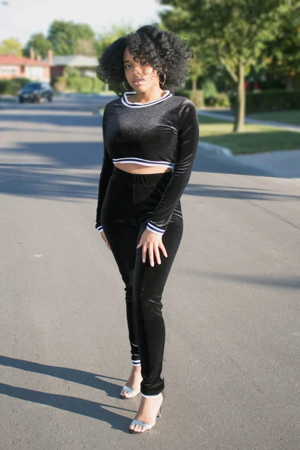 (17)