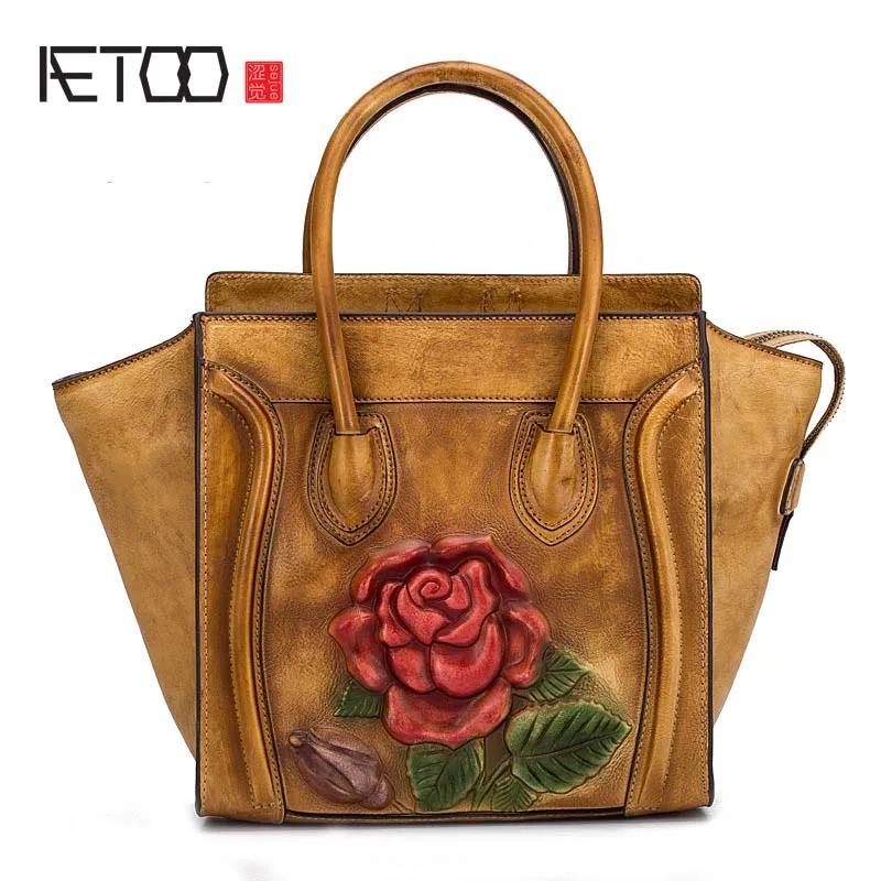 

AETOO 2018 New 3D Embossed Fashion Ms. Portable Messenger Bag Hand-wiping color Trend National style rose handbag women bag