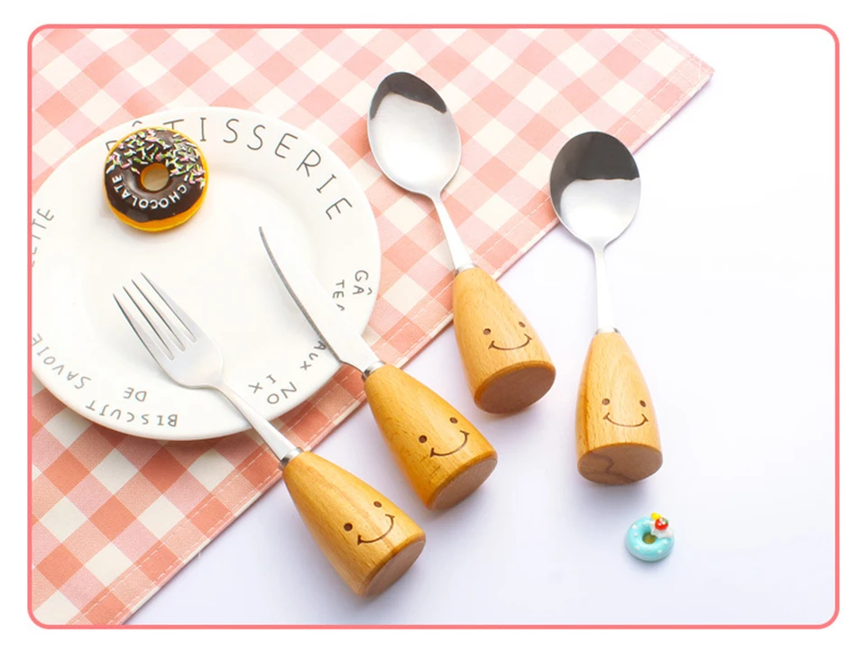 Dinnerware Set (8)