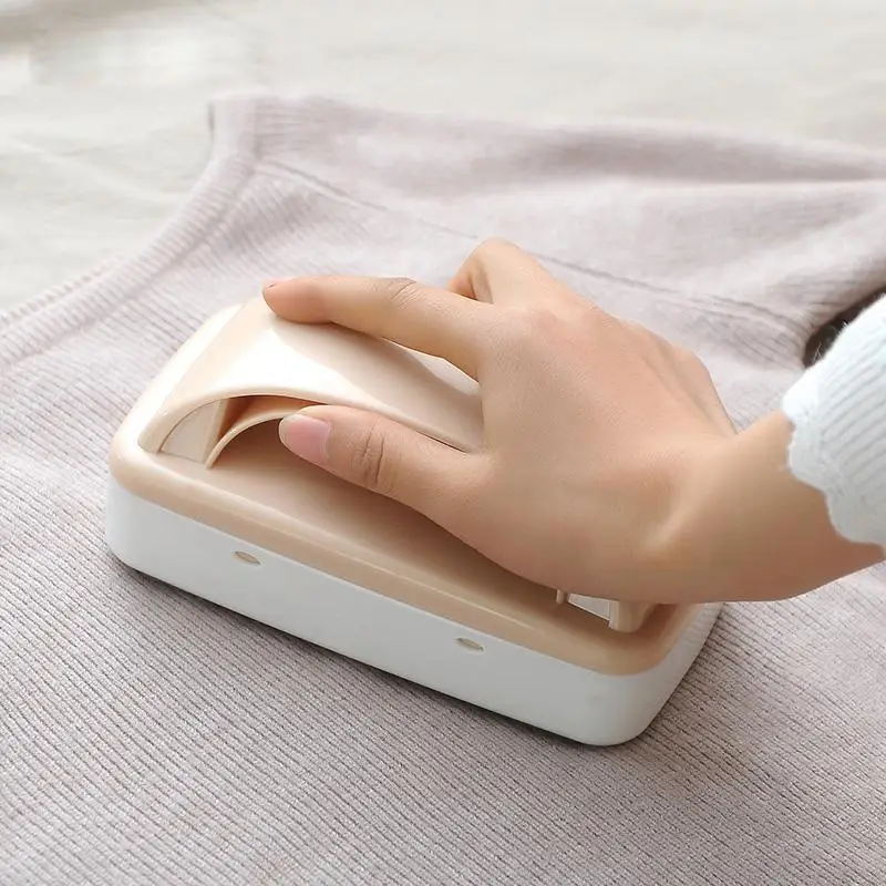 

Pet Fur Lint Remover Brush Hair Brush Removes Dog & Cat Hair from Clothes Car Seat Furniture Couch Carpet Bed Washable