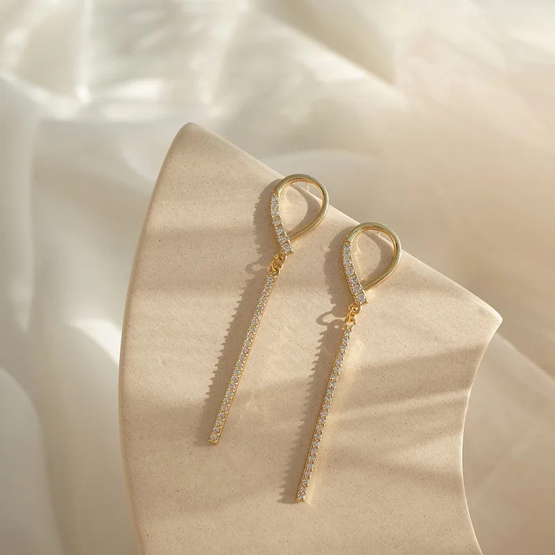 

New Arrival Fashion Zinc Alloy Trendy Long Pendant Women Dangle Earrings Summer Jewelry Earrings In 2019 Korean Female Jewelry