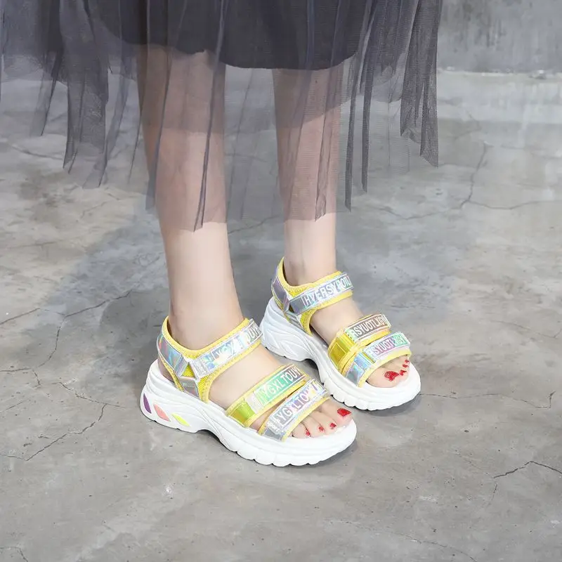 

2019 summer new style simple and simple color matching sandals women comfortable wild Roman style thick sole casual sandals