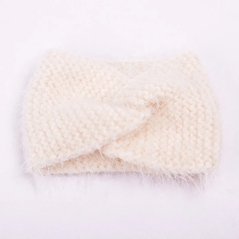 Модная зимняя женская повязка на голову, вязаная крючком, повязка на голову для девочек, однотонные аксессуары для волос, мягкая теплая повязка на голову - Цвет: White headband