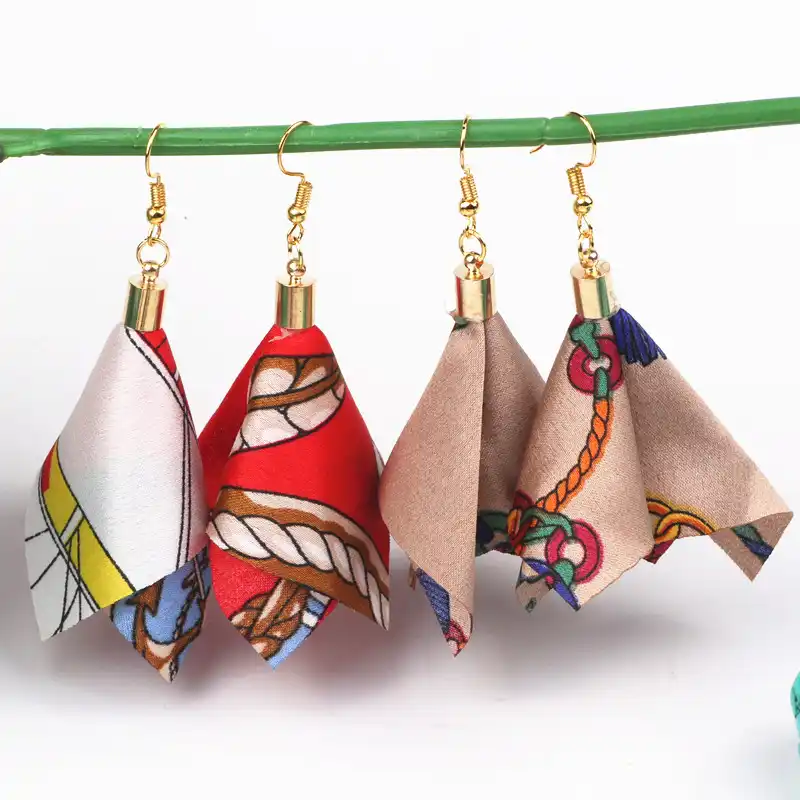 Fashewelry 20Pcs Random Mixed Colors Polyester Long Tassel Pendants with Loops 3.35 Inch//85mm for Jewelry Making Bookmarks Souvenir