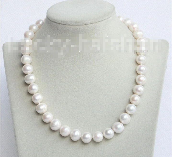 

Free shipping >>>>>>natural 17" 12mm round white FW pearls necklace gold plated clasp j10548
