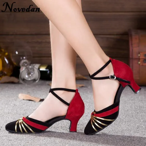 Женская красная замшевая танцевальная обувь с закрытым острым носком; обувь для латинских танцев, сальсы, танцев для девочек; обувь для латинских танцев с закрытым носком
