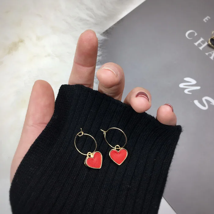 

Korean Sweety Lovely Style Stud Earrings Simulated Leather Colourful Heart pendientes mujer moda