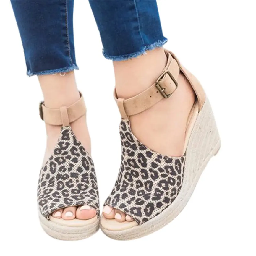 Zapatos de mujer verano Mujer moda Flock leopardo cuñas tobillo al aire libre sandalias Peep Toe