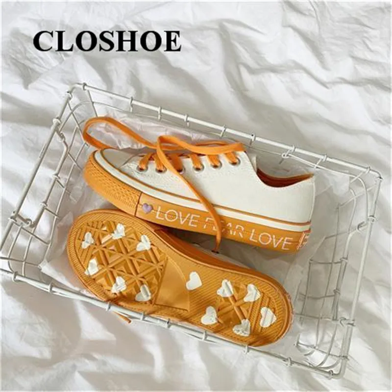 

CLOSHOE White Orange Love Sole Canvas Shoes Female Spring Small White Shoes All Go Together Recreational Board Shoe