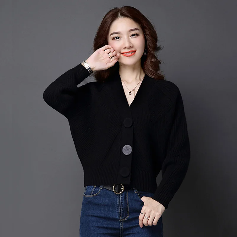 2018 New Elegant Fashion Warm Autumn Winter Women Cardigan Long Bat Sleeve Sweater Short Korean V Neck Knit Cashmere Tops 