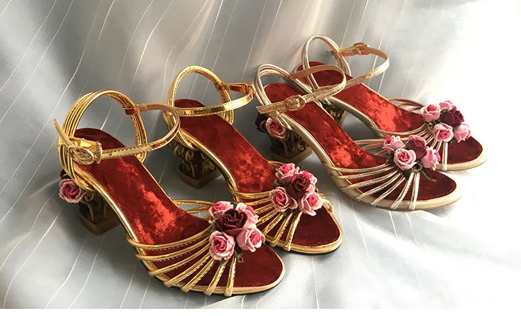 Phoentin/женские босоножки золотистого цвета с цветочным узором; коллекция года; обувь в клетку на необычном каблуке; женские босоножки с ремешком на щиколотке и пряжкой; разноцветные женские туфли; FT335