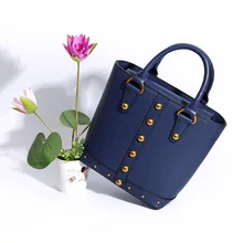 Hot sale retro fashion famous designer women leather handbags new bucket type magnetic buckle Genuine Leather women bag