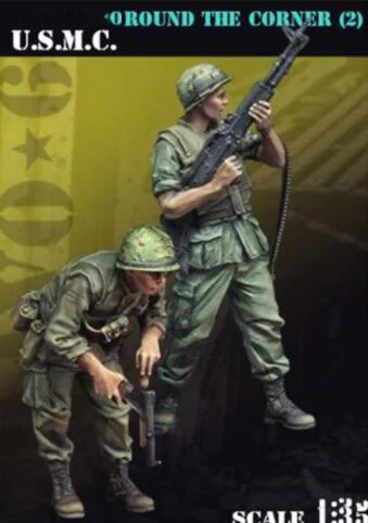 

1/35 Scale Unpainted Resin Figure Vietnam War US soldier loading