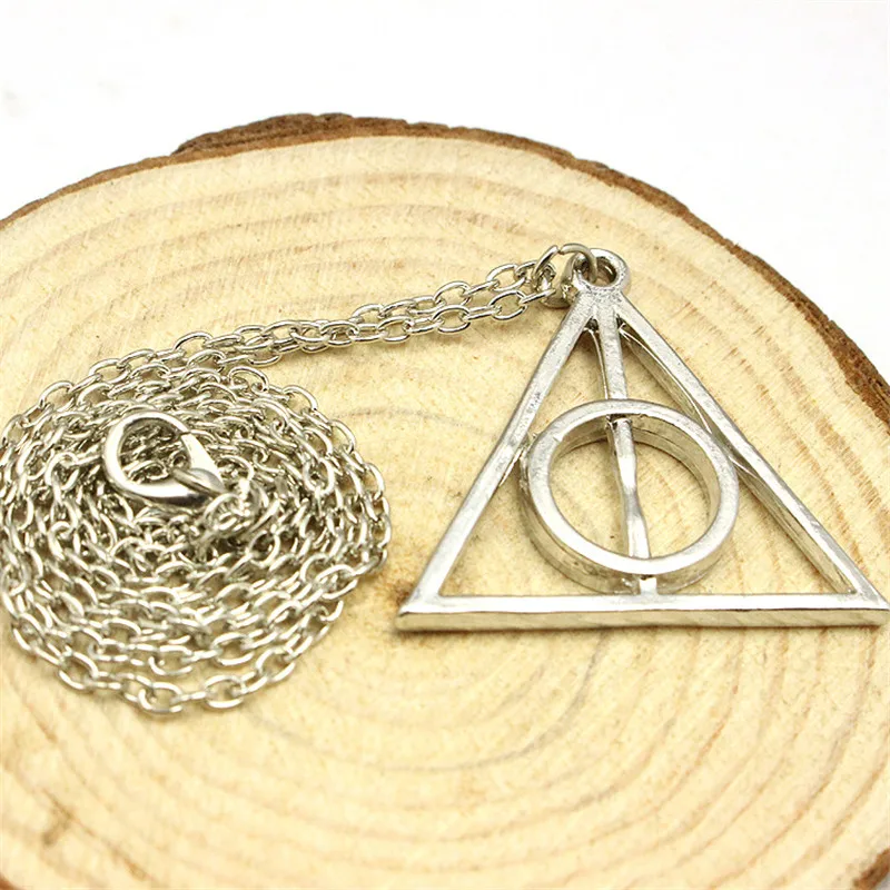 

Movie Simple Deathly Hallows Collier Cross Statement Necklace For Men Women Gift Triangle Pendant Necklaces Jewelry Accessories