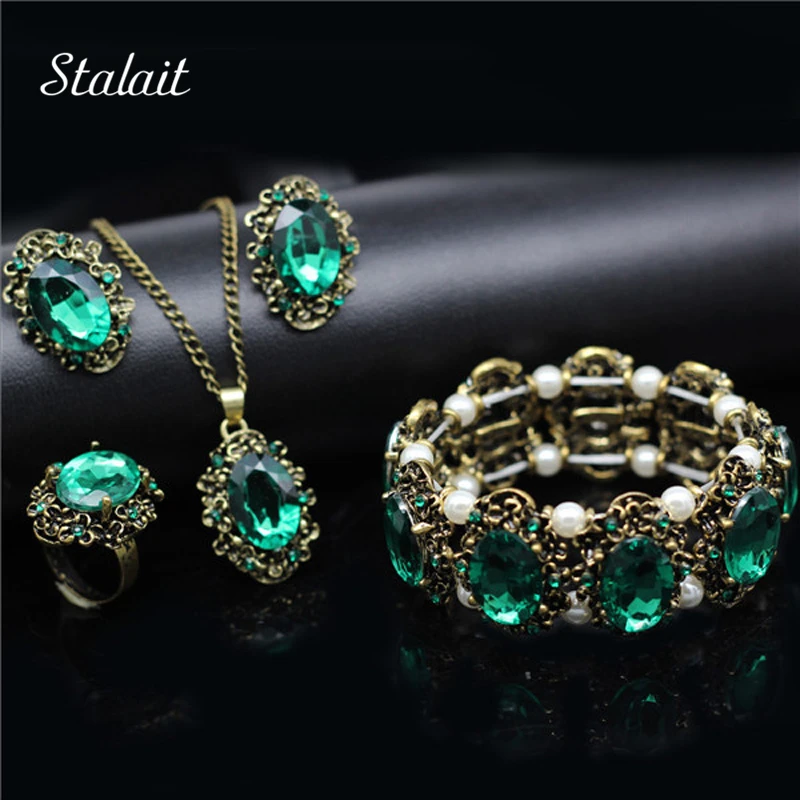 Vintage metal /& lowend emerald necklace earrings Ring bracelet set