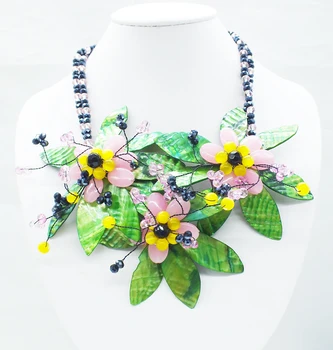 

no-261# classic!!! Shell /crystal Bride Wedding. Flower necklace