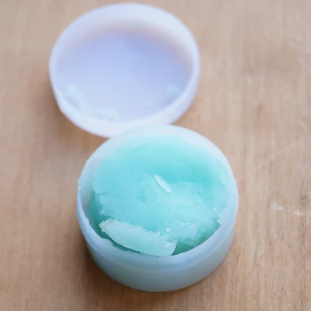 BJD Clean Discharge Makeup Remover Cream Cleansing Tool For Resin MSD AOD DOD DZ SD SD17 Dollfie DIY 1