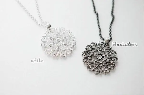 

2013 New Arrival Fashion Exquisite Flower Pattern Style Pendent Necklace N252