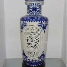 Красивый фарфор 2 набора двойной полый резной синий и белый большие вазы