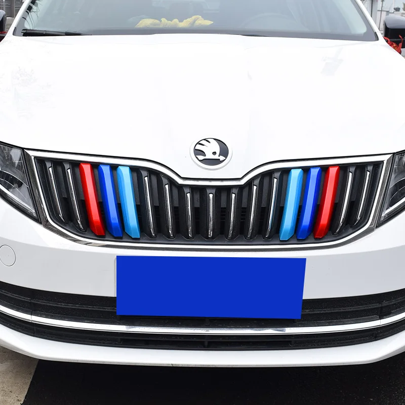 Для Skoda Octavia 2015 2018модифицированная специальная средняя сетка Трехцветная полоса
