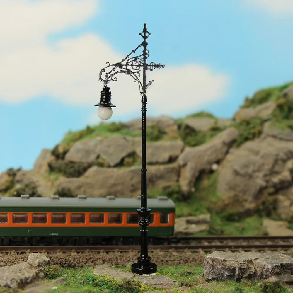 

Evemodel 5pcs HO Scale Lamp Post 11cm 1:87 Street Lights Model Railway LEDs LQS70HO