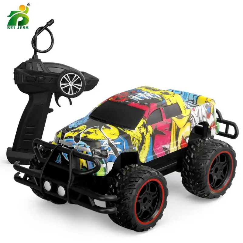 

2018 New Camouflage 2.4GHz Plastic Rock Climbing Big Foot Off-road Vehicle 4WD Remote Control Car Models Toy RC