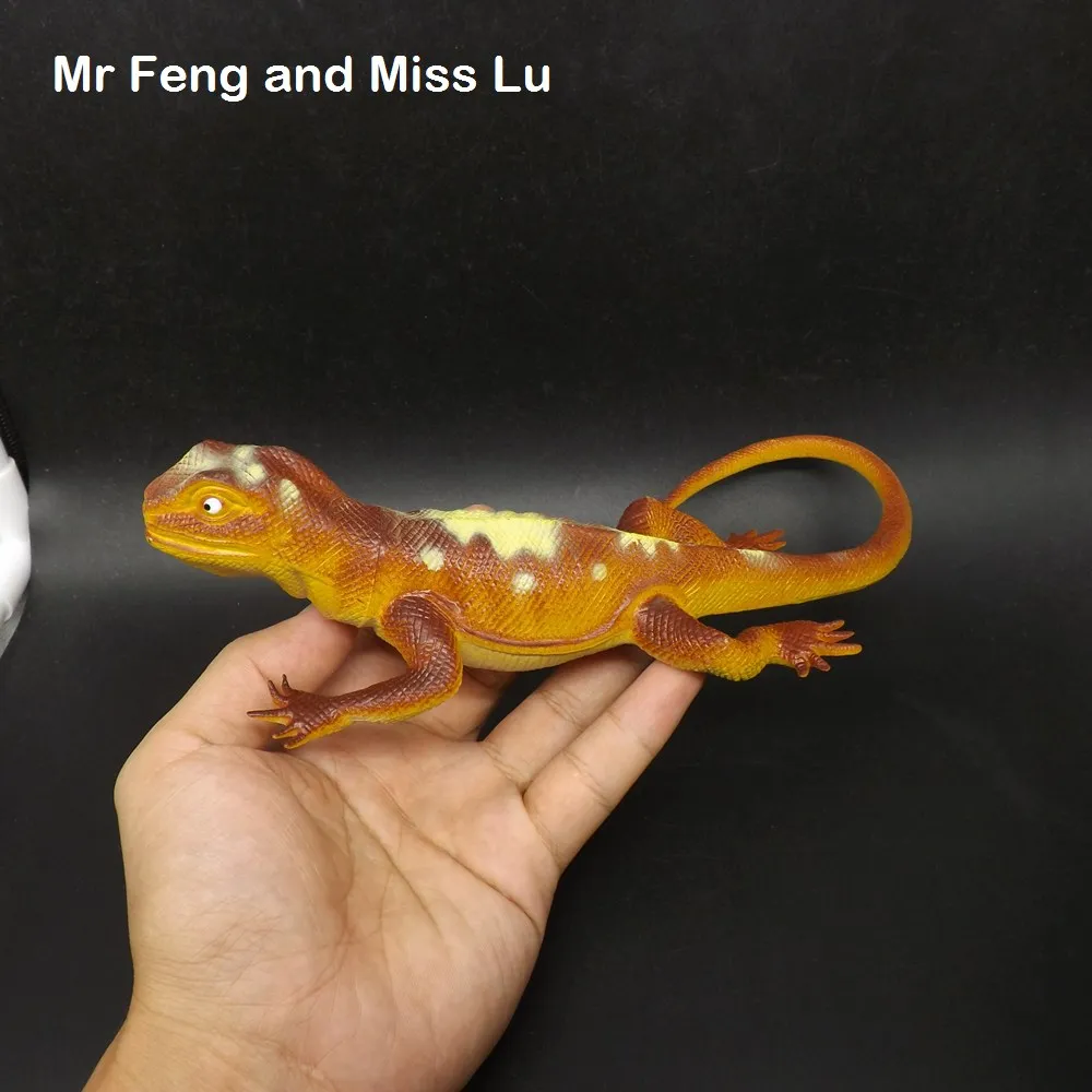 

Big Lizard Model Creative Kids Party Prank Toy Children Game Joke Gadget