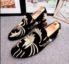 New 2018 Cozy Leisure Shoes Slip on Embroidery Loafers Shoes High Quality Mens Wedding Groom Shoes Man Casual Driving Shoes Flat