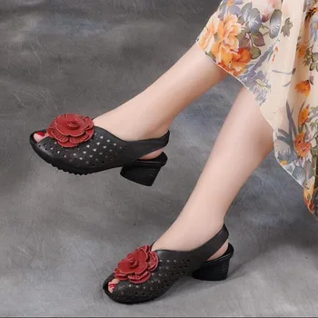 

2019 new summer Vintage Elegant flower hollow Women's Sandals Genuine Leather Mid Square Heel Women's Sandals
