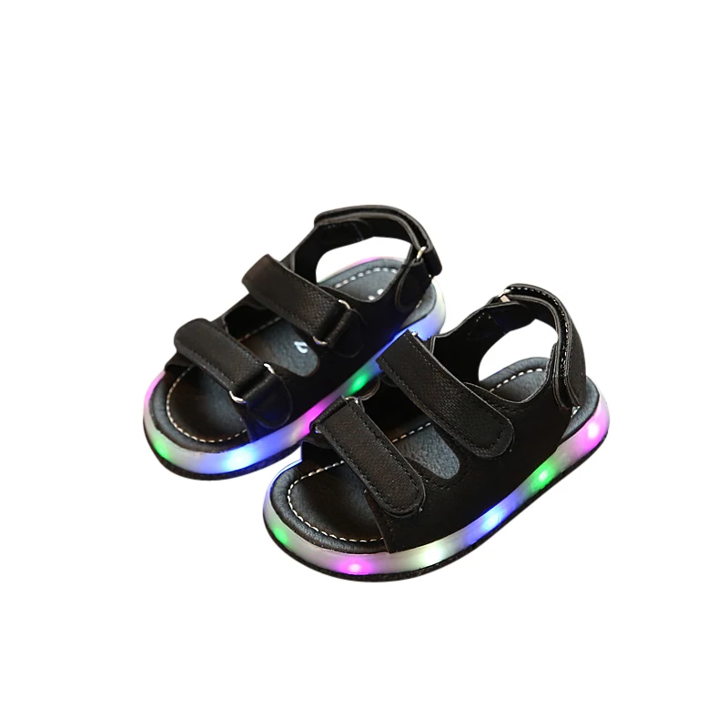 Kkabbyii Новая летняя светодиодная обувь детские сандалии мальчики крючки для девочек и петля светящиеся сандали дети ребенок светящиеся обувь