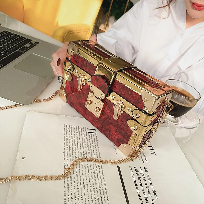 New Women Box Bag PU Embroidery Fashion Women Shoulder Handbags Crossbody Bags Evening Bags Box Clutch Bolsa Feminina New Women Box Bag PU Embroidery Fashion Women Shoulder Handbags Crossbody Bags Evening Bags Box Clutch Bolsa Feminina