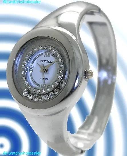 New Shiny Silver Band Round PNP Shiny Silver Watchcase Women Bangle Watch FW678C