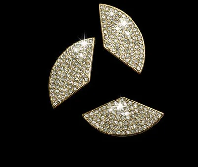 

car styling Shining Rhinestones Zinc Alloy Cover Steering Wheel Logo Sticker fit for Benz B C E GLK GL ML Class GLS Accessories
