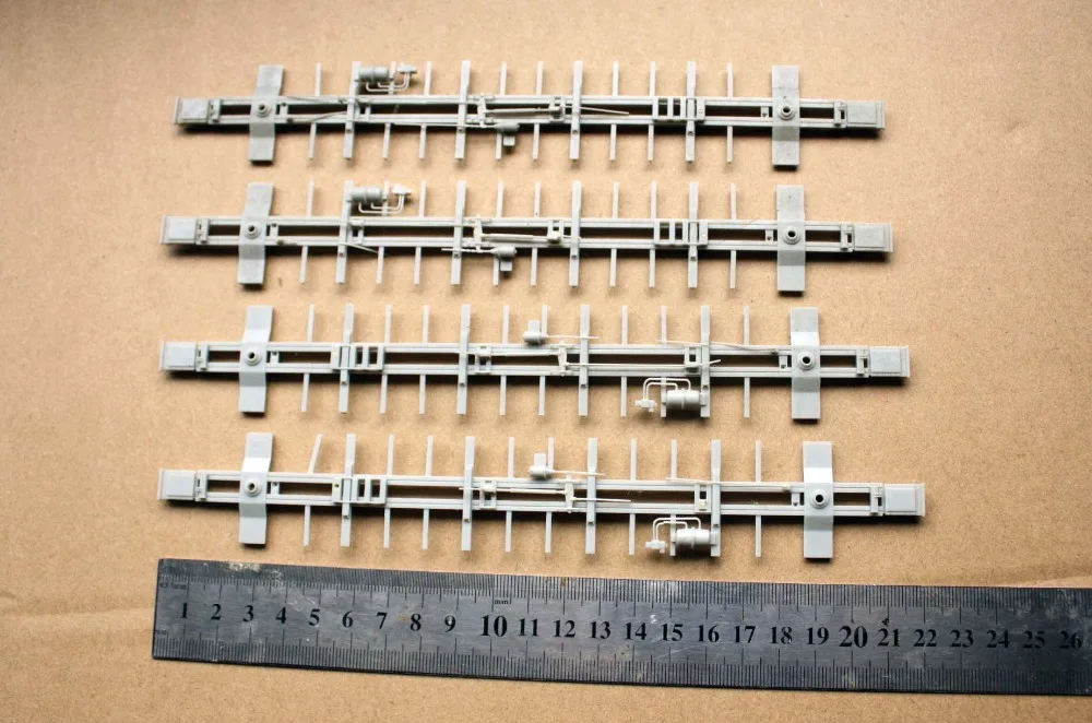 20pcs / lot 187 Model Train Ho Scale Accessories Truck Chassis Free
