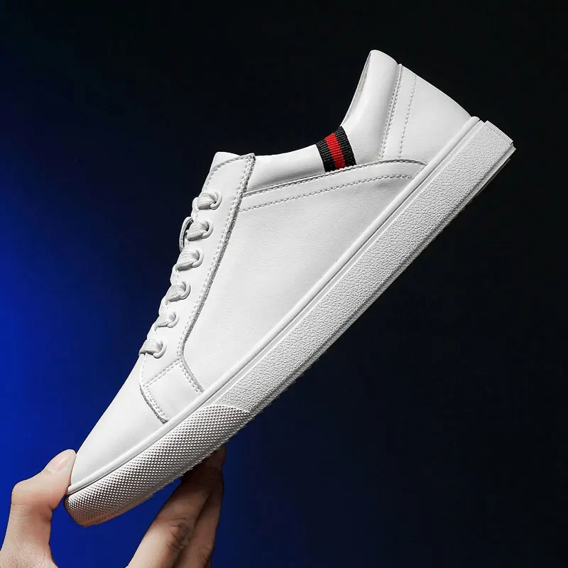 

2019 Men Skateboarding Shoes Big Size 45 leather Sport Sneakers fashion flat Athletic Man White color Shoes Lace up