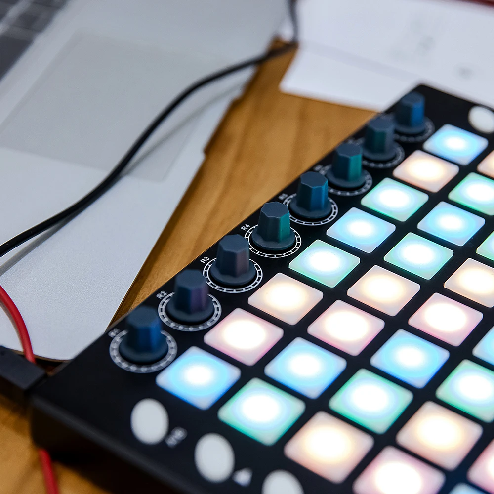 PAD48 ޴ USB MIDI 巳 е Ʈѷ, 48 RGB Ʈ е, 8 , 16 ư, 8 ̴, DC USB   ġ